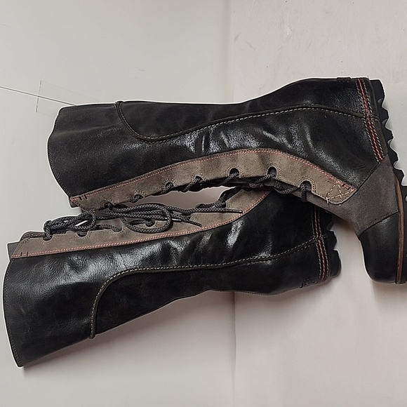 Sorel Cate The Great Sz8.5 Black Gray Olive Lace-up Tall 3.5 Hidden Wedge Boots - Picture 10 of 12